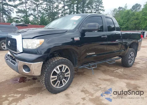 2008 Toyota Tundra Base 5.7L V8 z USA, uszkodzony, nr VIN 5TBBV54168S522904